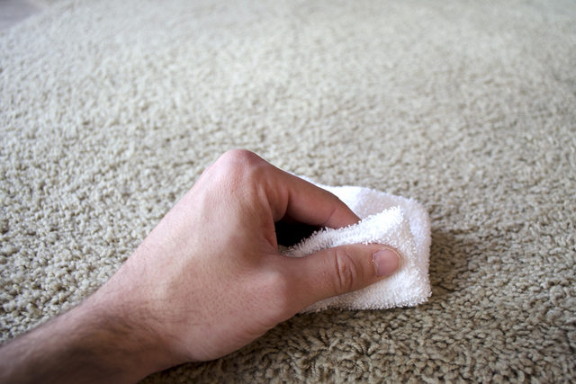 Cleaning carpet with hydrogen peroxide